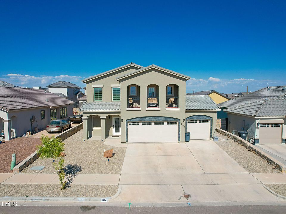 1st image of 904 Cottage Pl