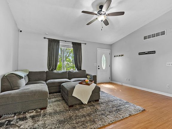 4th image of 8326 Elm Ave