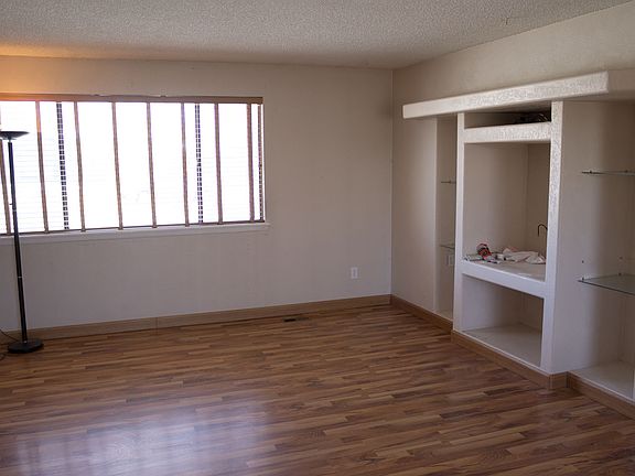 3rd image of 629 1/2 N Placer Ct