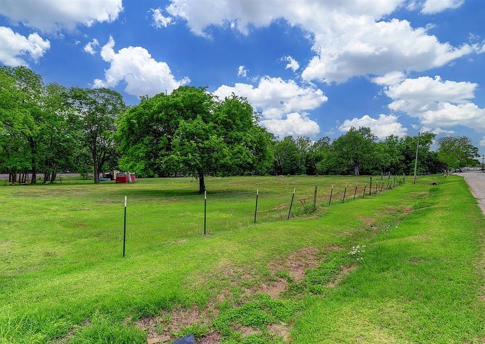 1st image of 350 Old Galveston Rd