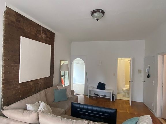 3rd image of 801 Lexington Ave APT 3F