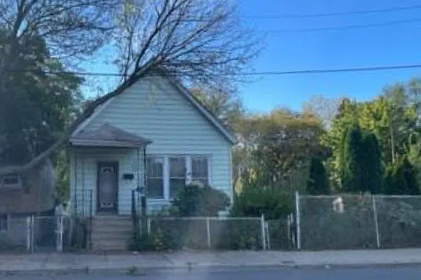 855 W 51st St photo 1
