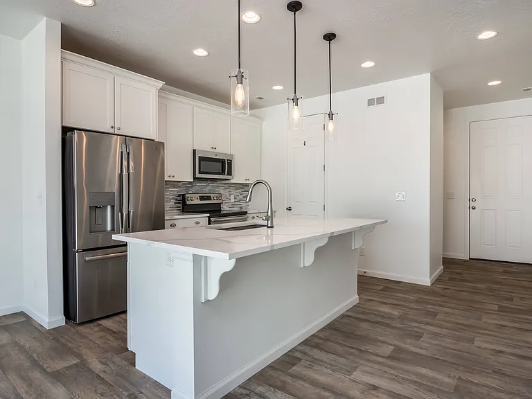 6450 Black Ridge Dr — Photo 16