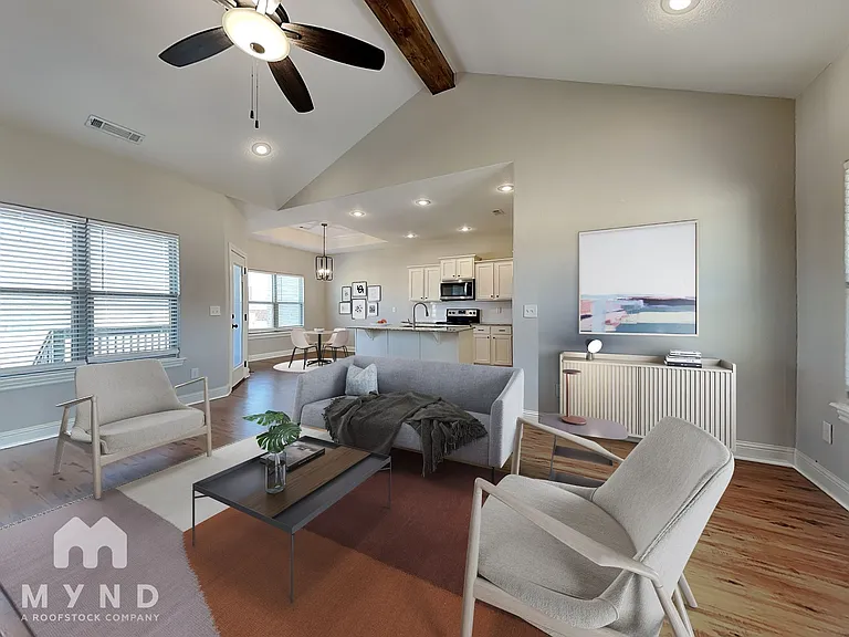 550 Captain Hopkins St — Photo 2