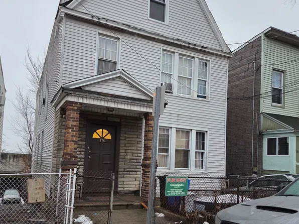 170 Randolph Avenue image 1 of 9