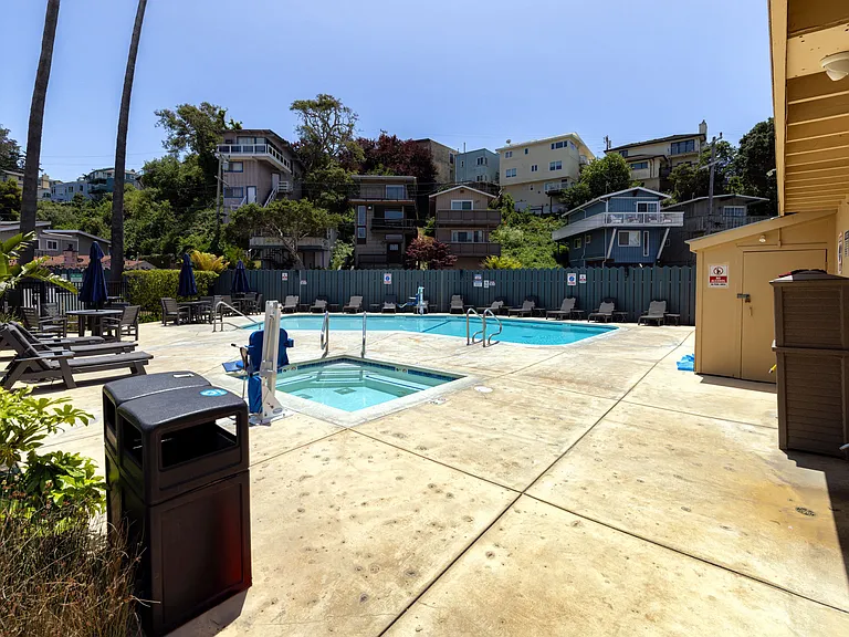 Rio Sands Condominiums — Photo 6