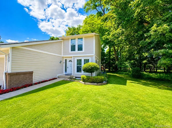 22859 Cranbrooke Dr, Novi, MI 48375