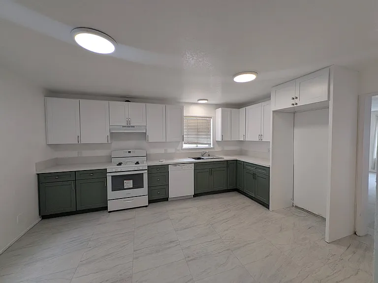 9532 Cedar St #9532 — Photo 11