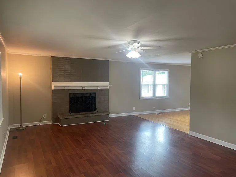 208 Summey St — Photo 2