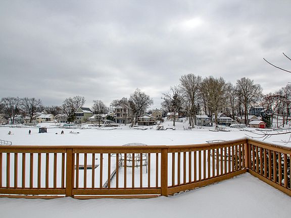 3rd image of W352N5342 Lake Dr