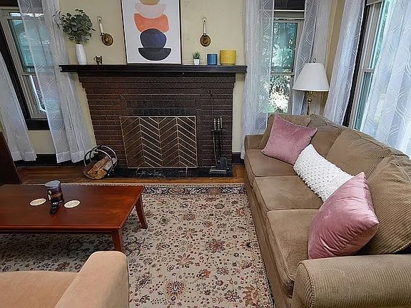5th image of 4132 Bowman Ave