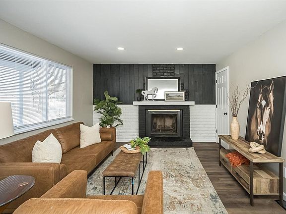 5th image of 10300 Bon Oak Dr
