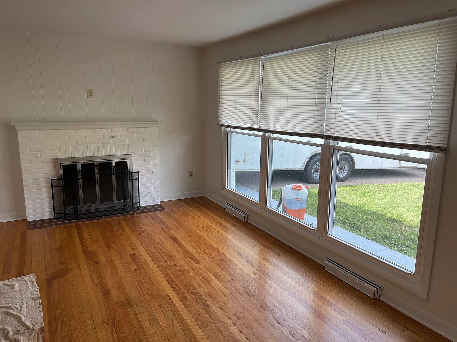 3 bed, 1200 sqft, $2,750 — Photo 2