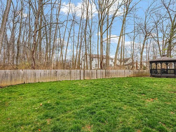 2nd image of 2490 Sonnington Dr