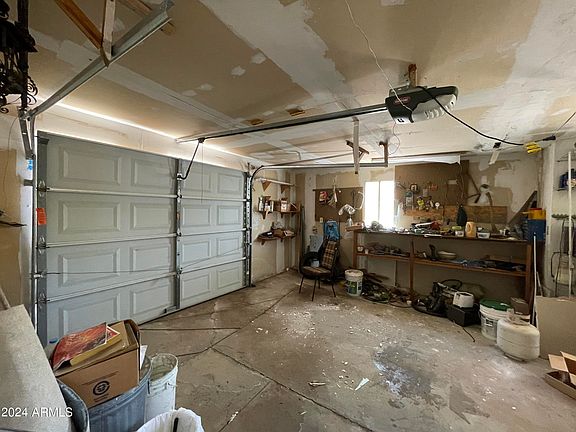 3rd image of 378 N CAVENDISH Street