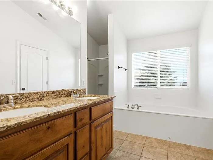 2113 E Glamis Ct — Photo 16