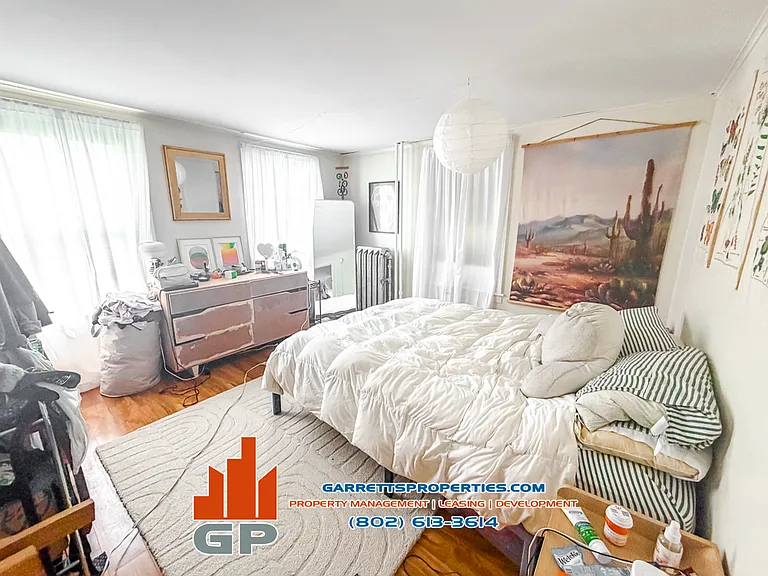 222 Maple St #2 — Photo 3