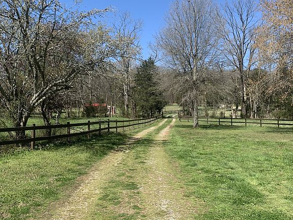3rd image of 146 Cheatham Rd
