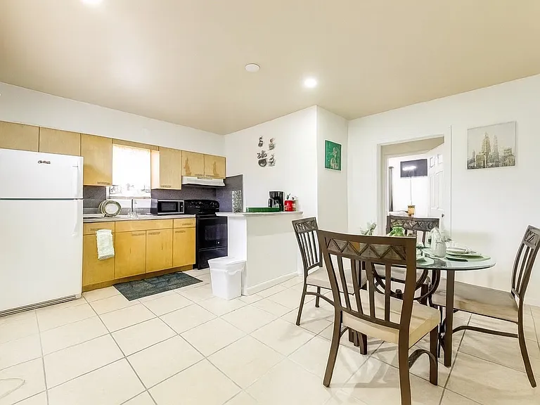 1935 Taylor St #2 — Photo 2
