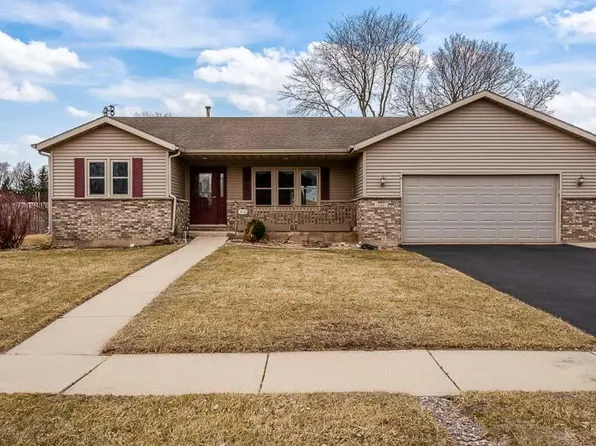 212 Royal Ave, Belvidere, IL 61008