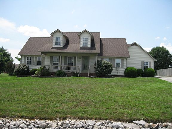 2nd image of 279 Willow Brook Dr