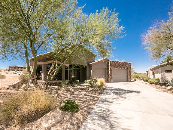 3rd image of 1816 E Troon Dr