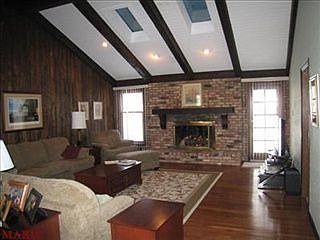 3rd image of 252 Bellington Ln