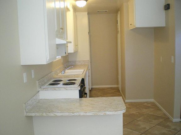 4th image of 43611 E Florida Ave #1