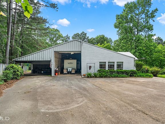 5th image of 120 Gray Cir