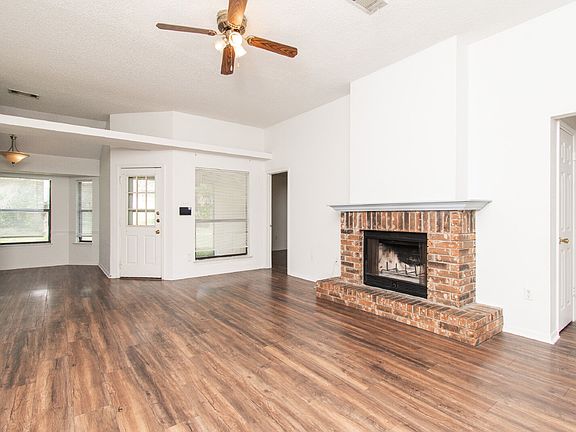 2nd image of 214 Appaloosa Dr