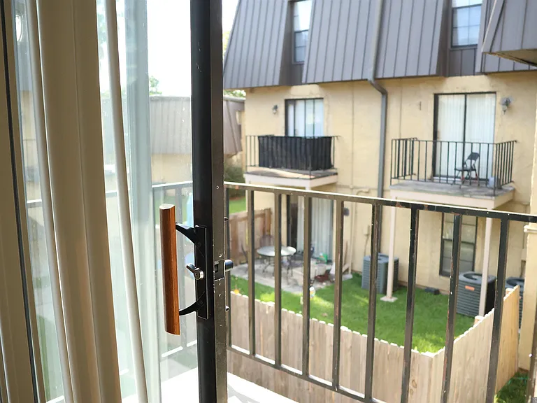 10298 W Winston Ave #7 — Photo 6