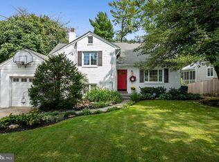 5617 Namakagan Rd, Bethesda, MD 20816