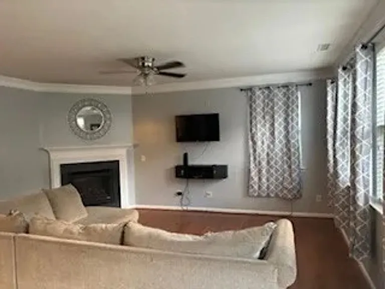 120 Milpass Dr — Photo 16