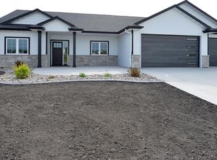 3924 49th Ave S, Fargo, ND 58104