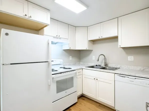 Newly Remodeled 2 Bed 1 & 1/2 bath Townhome, 33-47 W McKinley St #1, Brookville, OH 45309
