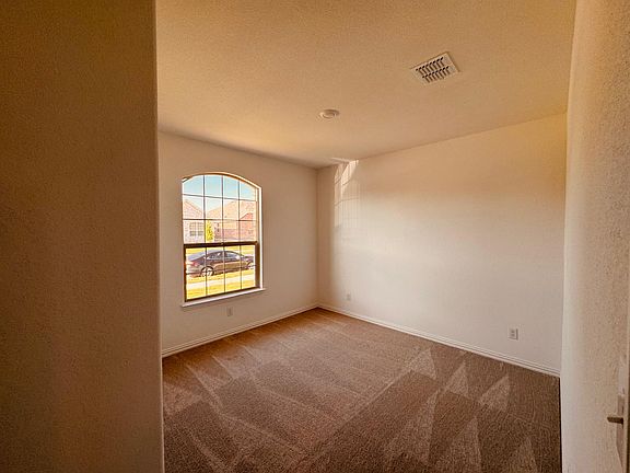 3rd image of 209 Ardsley Ln