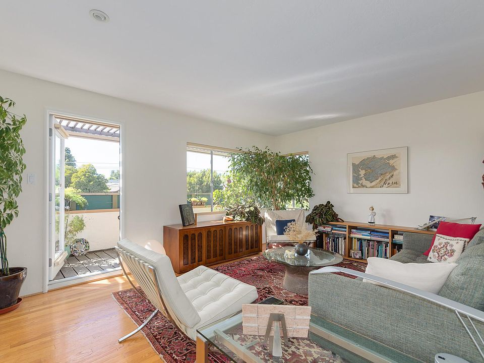 1st image of 3606 Laguna Ave