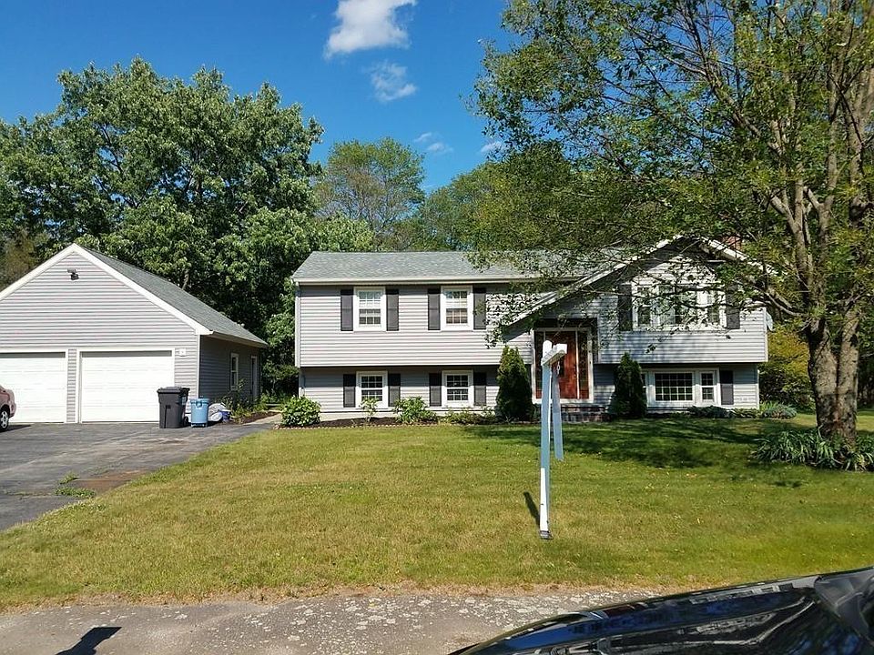 1st image of 26 Ticonderoga Ln
