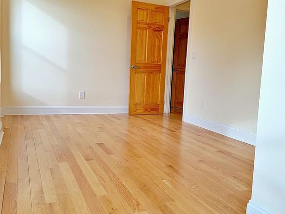 5th image of 465 Marcus Garvey Blvd APT 3R