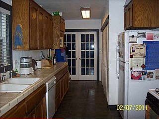 4th image of 1937 Greeley Dr