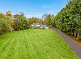 3 Patricia Dr, Pleasant Valley, NY 12569