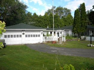 3384 Remembrance Rd NW, Grand Rapids, MI 49534