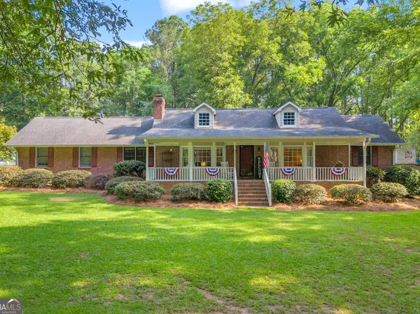 603 Lakewood Dr, Social Circle, GA 30025