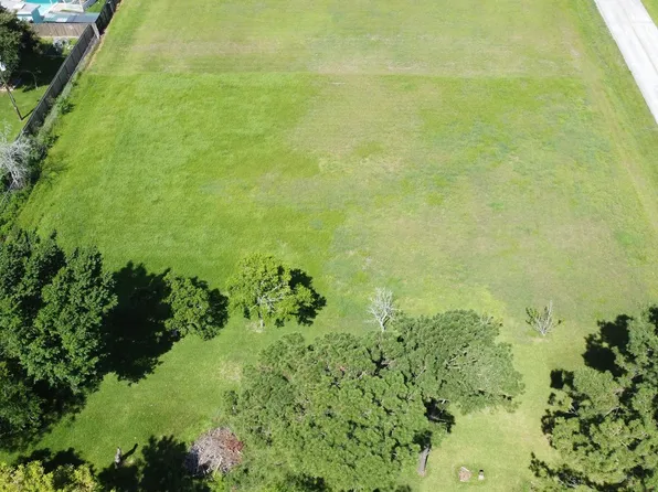 0 Delesandri Ln, Kemah, TX 77565