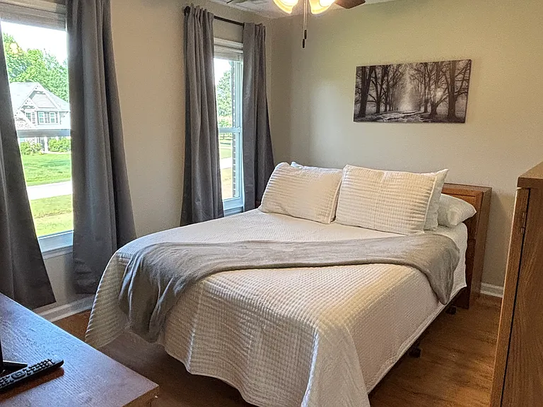 468 Derby Ln — Photo 23