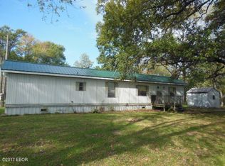 518 Locust St, Xenia, IL 62899