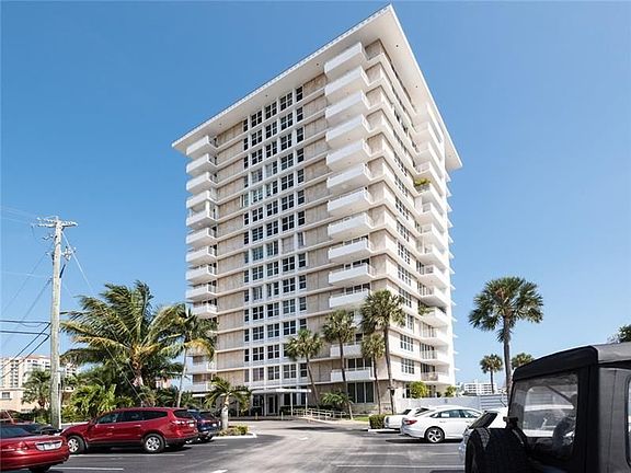 2nd image of 888 Intracoastal Dr APT 4G