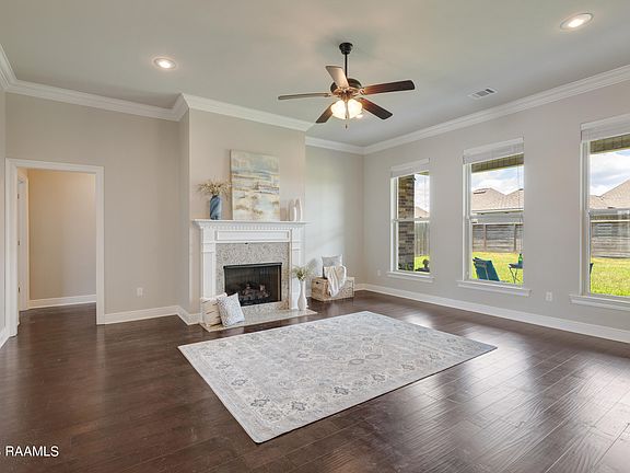 4th image of 338 Victoria Lights Ln
