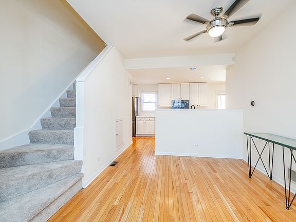 3rd image of 1808 W Diversey Pkwy APT J
