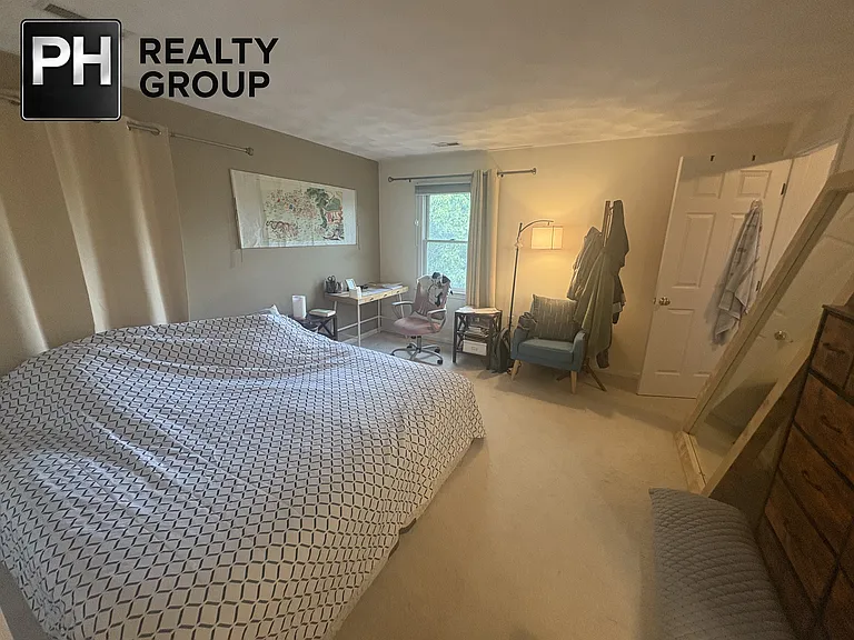 87 Pleasant St #1A — Photo 17